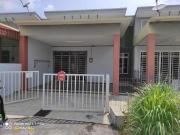 Cozy and Comfortable house at Taman Lipat Kajang...