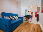 Cozy and modern 3 bedrooms, Paris Amsterdam Apartments...