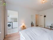 Cozy and modern apartment in quiet street Berlin, Berlin...