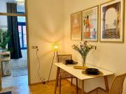 Cozy Apartment direct in the City huge balcony, Dresden...