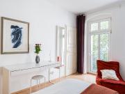 COZY APARTMENT IN PRIME LOCATION CLOSE TO SCHÖNHAUSER...