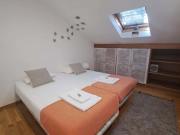 Cozy bedroom in a 7 bedroom apartment in Rua Quirino da...