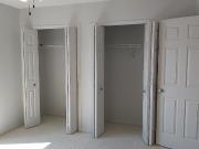 Cozy & Bright 3 bedroom Duplex With Fenced Yard In Ellerslie