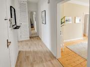 Cozy, bright home, very central, perfect for business...