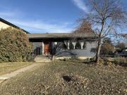 Cozy Bungalow near downtown/Confederation Park/transit