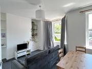 Cozy & Clean 1 large bedroom flat