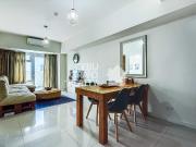 Cozy Condo with Open Plan Living and Serene Atmosphere...