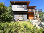Cozy Contemporary House and Lot For Sale in Sun Valley,...