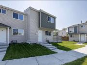 Cozy Corner 2 Bed 1 Bath Townhouse in the perfect...