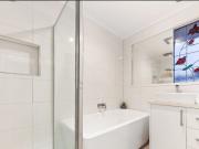 Cozy family home in central location!