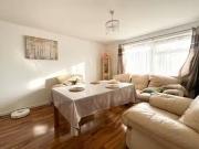 Charming Flat to rent in Charles Crescent, Harrow HA1