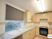 Cozy Flat to rent in Churchill Court, Gladstone Road,...
