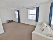 Cheap Flat to rent in Eastern Avenue, Ilford IG2