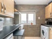 Cheap Flat to rent in Inman Road, Earlsfield, London SW18