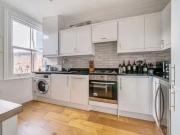 Unique Flat to rent in Pembroke Road, London N10