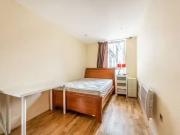 New Flat to rent in St George Wharf, Vauxhall, London SW8