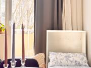 Cozy Modern Apartment with Balcony, Home Cinema & Free...