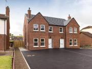 Cozy New Property At 32b Dromore Road