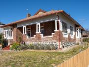 Cozy one bedroom duplex!