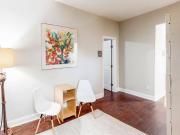 Cozy Pad Near Vine City – Steps from Transit &