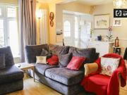 Cozy room to rent in 3 bedroom house in Ballymun, Dublin
