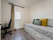 Cozy single bedroom close to Roquetes metro station