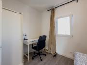 Cozy single bedroom close to Roquetes metro station