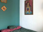 Cozy single bedroom in bright apartment close to Parc de...