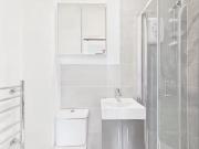 Unique Studio flat for rent in Hertford Road, Worthing,...