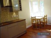 Rental! Studio flat for rent in Old Christchurch Road,...