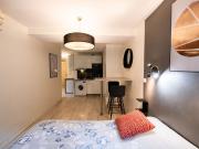 Cozy Studio Near Garibaldi Metro and Part Dieu, Lyon...