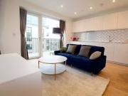 Nice Studio to rent in 4 Greenleaf Walk, Southall UB1