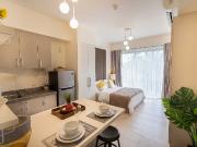 Cozy Studio with Stylish Decor and Airy Design in 32 Sanson