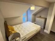 Charming Top Floor Apartment, 36 Clarendon Street