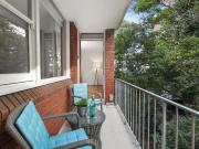 COZY TWO BEDROOM APARTMENT IN GREENWICH FOR LEASE!...