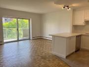 Just in! Unit 606 65 Charlton Street West, Hamilton, Ontario Just in! Unit 606 65 Charlton Street West, Hamilton, Ontario