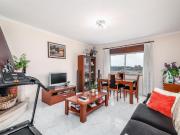 Cpcv Assinado Apartamento T2 com Luz Natural e Duas...