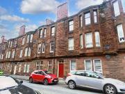 Craigie Avenue, Ayr KA8 2 bed flat to rent £650 pcm £150 pw