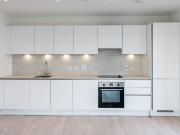 Cranton Avenue, Hayes UB3, 2 bed flat to rent, £2,150...