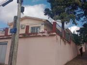 Credito Real vende casa de esquina com um lindo terraço