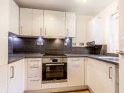 Creighton Avenue, London N2, 3 bed flat to rent, £2,450...