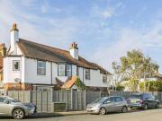 Crescent Road, Shepperton, 4 Bedroom Detached