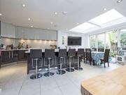 Crieff Road SW18, 5 bed terraced house to rent, £6,250...