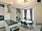 Crogsland Road, London, NW1 2 bed flat to rent £2,895...