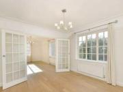 Cropthorne Court, Maida Vale, 3 Bedroom Apartment