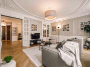 Crosby 2 rooms in South Pigalle 9 Arr