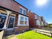 Cross Flatts Groves, Beeston LS11, 5 bed semi detached...