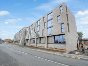 Crossbank, Salford M7, 2 bed flat to rent, £1,100 pcm |...