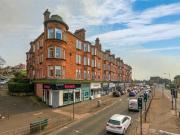 Crow Road, Glasgow G11, 3 bed flat to rent, £1,950 pcm |...