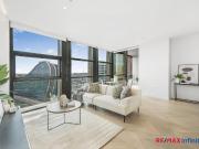 Crowne Presents With Darling Harbour Views